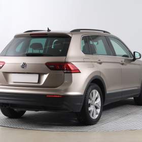 Foto inzerátu Volkswagen Tiguan 2.0 TDI