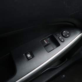 Foto inzerátu Mazda 2 1.3 i