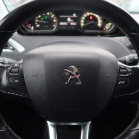 Foto inzerátu Peugeot 208 1.2 PureTech