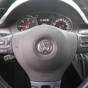 Foto inzerátu Volkswagen Passat 2.0 TDI
