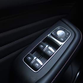 Foto inzerátu MG HS 1.5 TGI