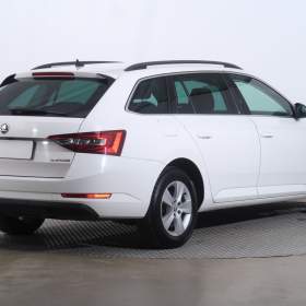 Foto inzerátu Škoda Superb 2.0 TDI