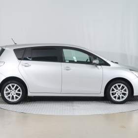 Foto inzerátu Toyota Verso 2.0 D-4D