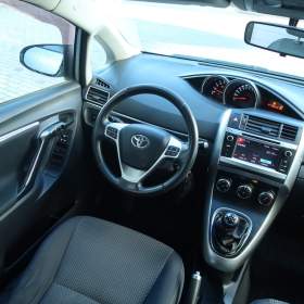Foto inzerátu Toyota Verso 2.0 D-4D