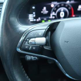 Foto inzerátu Škoda Superb 2.0 TSI