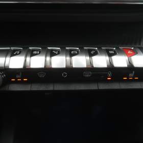 Foto inzerátu Peugeot 3008 2.0 BlueHDi