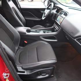 Foto inzerátu Jaguar F-Pace 20d AWD