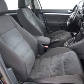 Foto inzerátu Volkswagen Golf 2.0 TDI