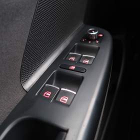 Foto inzerátu Volkswagen Golf 2.0 TDI