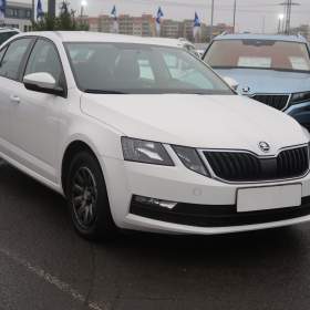 Fotka k inzerátu Škoda Octavia 1.6 TDI / 19670962