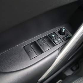 Foto inzerátu Toyota Corolla Cross 2.0 Hybrid 2WD