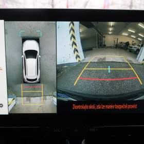 Foto inzerátu Toyota Corolla Cross 2.0 Hybrid 2WD