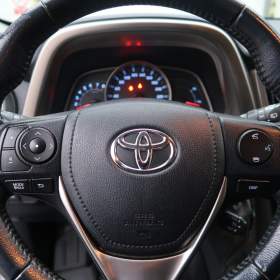 Foto inzerátu Toyota Rav4 2.0 VVT-i