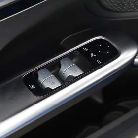 Foto inzerátu Mercedes-Benz Třídy C C 300 e 4MATIC