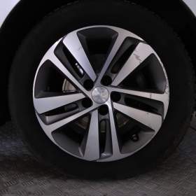 Foto inzerátu Peugeot Traveller 2.0 BlueHDi