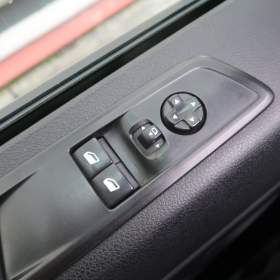 Foto inzerátu Peugeot Traveller 2.0 BlueHDi