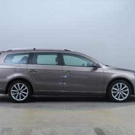 Foto inzerátu Volkswagen Passat 2.0 TDI