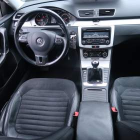 Foto inzerátu Volkswagen Passat 2.0 TDI