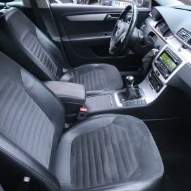 Foto inzerátu Volkswagen Passat 2.0 TDI