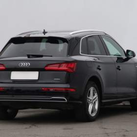 Foto inzerátu Audi Q5 40 TDI