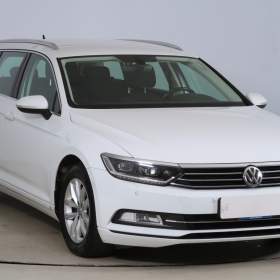 Foto inzerátu Volkswagen Passat 2.0 TDI