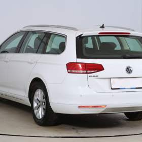 Foto inzerátu Volkswagen Passat 2.0 TDI