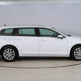 Foto inzerátu Volkswagen Passat 2.0 TDI