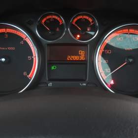 Foto inzerátu Peugeot 308 1.6 e-HDi