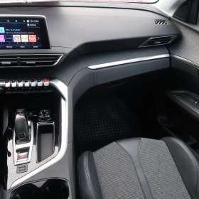 Foto inzerátu Peugeot 3008 1.2 PureTech