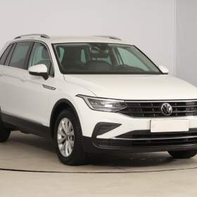 Volkswagen Tiguan 1.5 TSI / 19681007