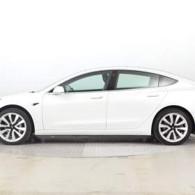 Foto inzerátu Tesla Model 3 Std Range Plus 55kWh