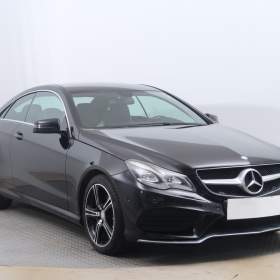 Mercedes- Benz Třídy E E 200 / 19683360