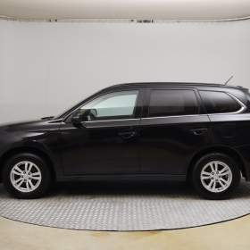 Foto inzerátu Mitsubishi Outlander 2.2 DI-D