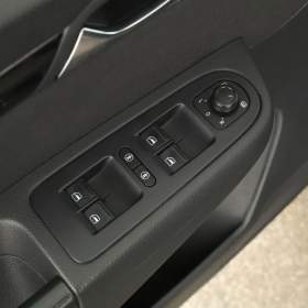 Foto inzerátu Volkswagen Sharan 2.0 TDI