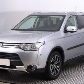 Foto inzerátu Mitsubishi Outlander 2.2 DI-D