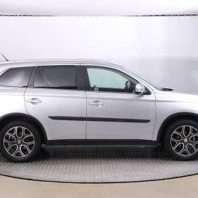 Foto inzerátu Mitsubishi Outlander 2.2 DI-D