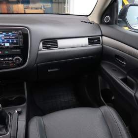 Foto inzerátu Mitsubishi Outlander 2.2 DI-D