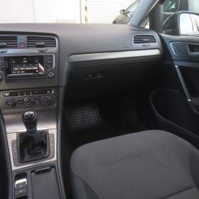 Foto inzerátu Volkswagen Golf 1.6 TDI