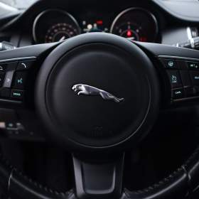 Foto inzerátu Jaguar E-Pace D150