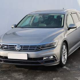 Foto inzerátu Volkswagen Passat 2.0 TDI