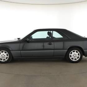 Foto inzerátu Mercedes W124 230 CE
