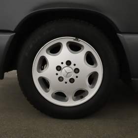 Foto inzerátu Mercedes W124 230 CE