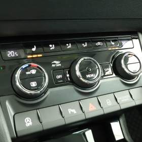 Foto inzerátu Skoda Karoq 1.5 TSI