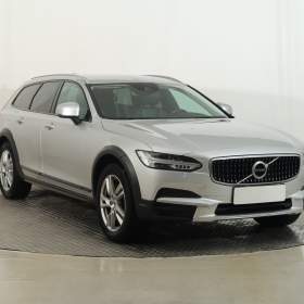 Volvo V90 Cross Country D4 2.0 AWD / 19767473