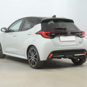 Foto inzerátu Toyota Yaris 1.5 VVT-i Hybrid