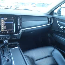 Foto inzerátu Volvo V90 D3