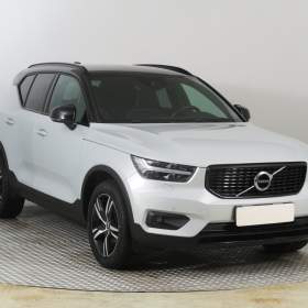 Volvo XC40 D4 AWD / 19793662