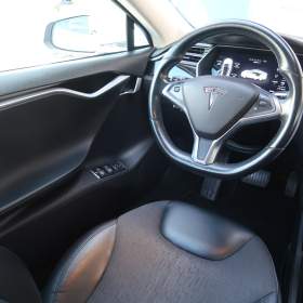 Tesla Model S 85D / 19794056