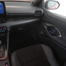 Foto inzerátu Toyota Yaris 1.5 VVT-i Hybrid