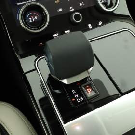 Foto inzerátu Land Rover Range Rover Velar D200